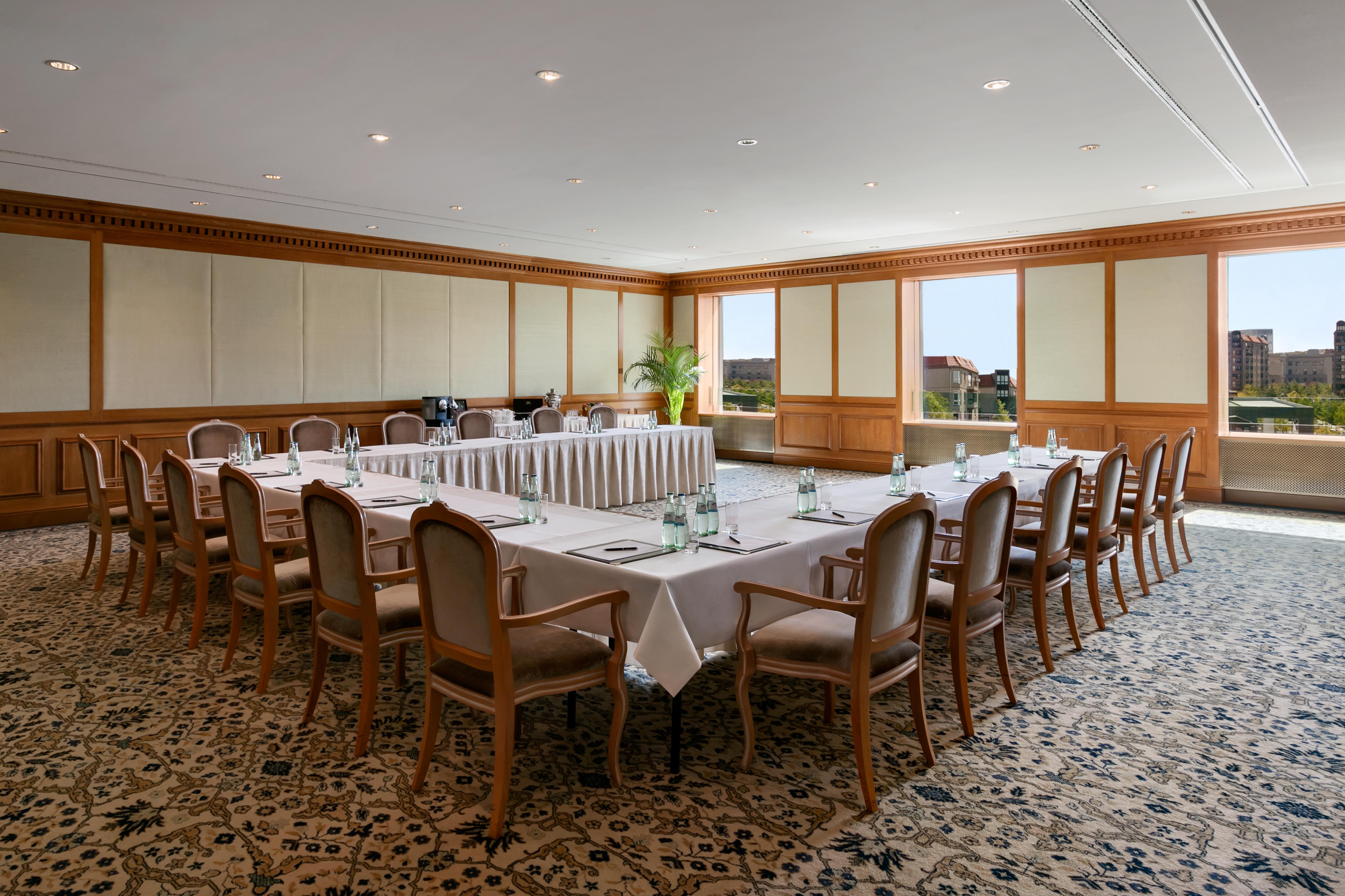 Hotel Adlon Kempinski Berlin Exterior photo Meeting room